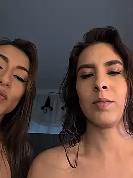 LatinaRoomies - FRENCH KISSES AND SQUIRTING