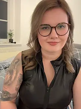 KleinstadtVanni - 🍒Squezze My Boobs in Bra