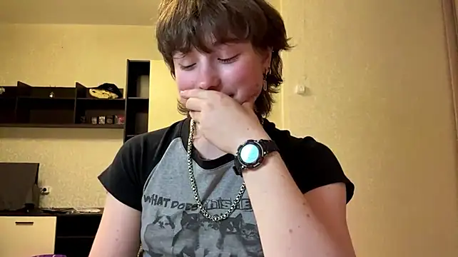 Nellyts - show boobs