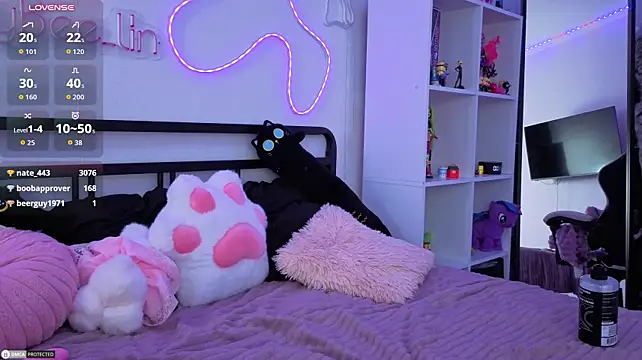 Bbybee_lin - finger in pussy