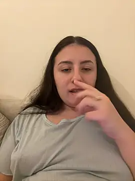 Angela80 - Complètement nue