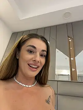 IsabellaEtthan - TeasePussyWithFinger+Vid+Whatsapp