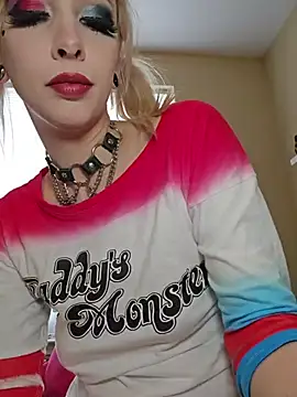 AmethystFoxx - Harely Quinn fucks her baseball bat