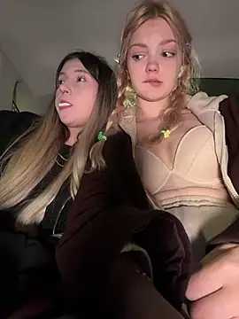 Elsawhere - RISKY IN UBER! NANCY PANTS LOWER !