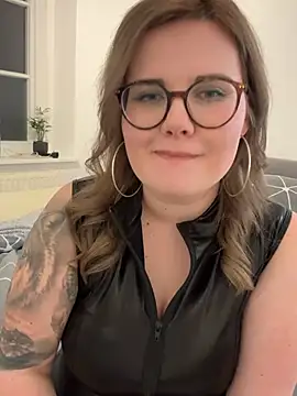 KleinstadtVanni - 🍒Squezze My Boobs in Bra
