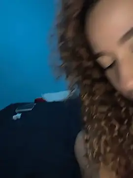 Vivianeleoa - Engasgada e siririca 🔥