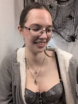 MrsCrazy18 - 🥵Show my Boobs and Massage