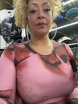 Katti_Barrera - Flash tits +oil 🥵😈