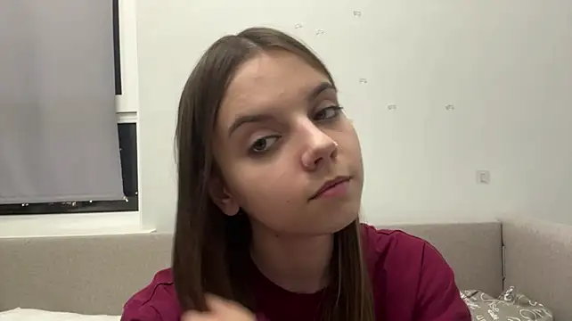 LisaPorse - show panties color
