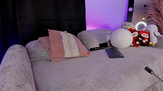 GabyRhodes - ride dildo gaby