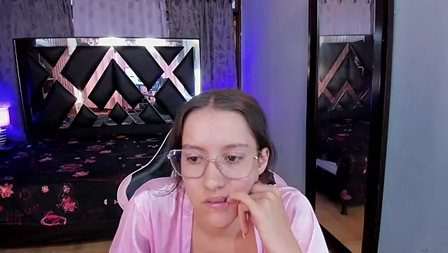 Linda4Petite