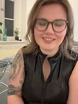 KleinstadtVanni - 🍒Squezze My Boobs in Bra