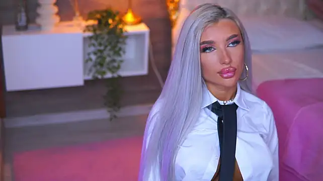 Juicy_Jessye - Warm me up with your touches