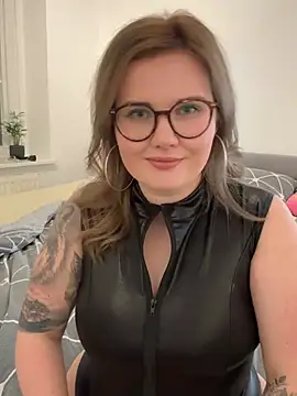 KleinstadtVanni - 🍒Squezze My Boobs in Bra