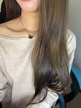 Yiyina_17 - hellooooo