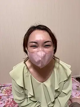 Anna_22 - 上ぽいして谷間あーっぷ