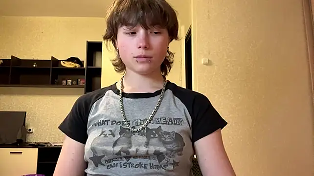 Nellyts - something secret involving a vibrator