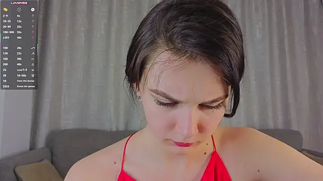 EnricaElis - take off my top and handbra dance!