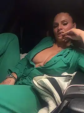 Destinylovex - Last tipper wins truth or dare