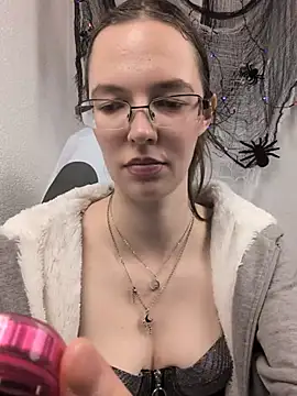 MrsCrazy18 - 🥵Show my Boobs and Massage