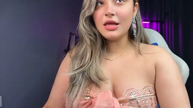 Demieliss - ''''shower some love'''''🦋 🎀