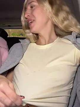 Kira_mia - MAKE US FEEL NAUGHTY IN UBER