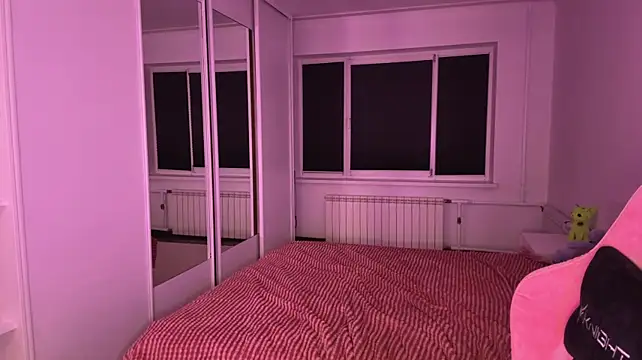 Neweva_ - Turn me around on the bed 😈