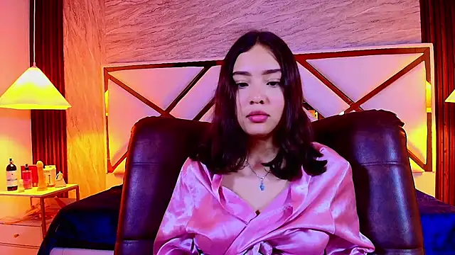 PamelaCollinsVS - oil in my boobs + spank x5