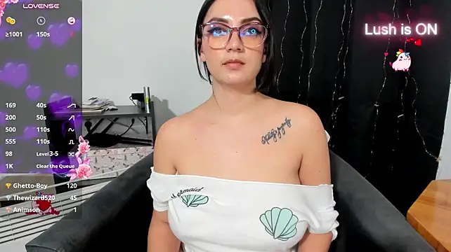 Alexysgray - Strip and teasee play slowly