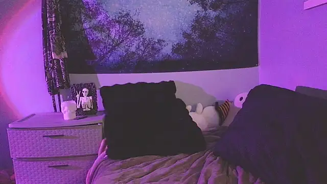 Tayamorxo - dildo show for 3 minutes!!