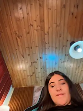 Ahricuttee - open ypur lips pussy