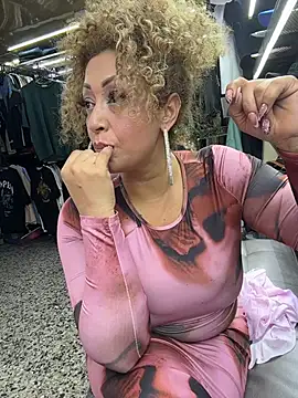 Katti_Barrera - Flash tits +oil 🥵😈