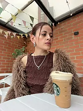 Alana15 - MAKE ME WET