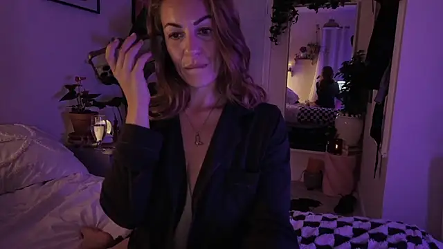 Edenfox- - LAST TIPPER GETS 4 MIN TOY CONTROL!