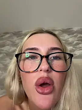 Blondetart69 - BEND OVER RUB ASSHOLE