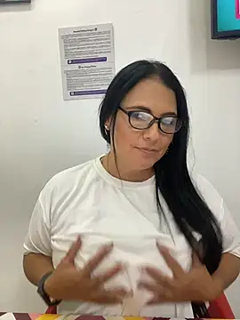 LaTeniente - spanking on the bottom