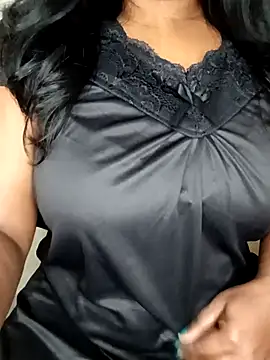 Mallu_karthika - Oil my boobies