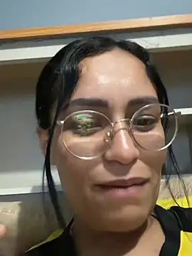 Saffadinhaa - 🍑 PLUG TEASE