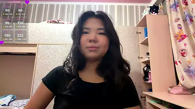 JohannaMickiewicz - Squeeze my juicy ass