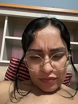 Saffadinhaa - 🍑 PLUG TEASE