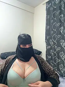 Mari_layali - العب بي الكس