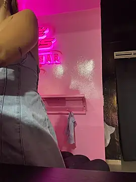 Samantha_bigboobs - Take out the tits customers in the store