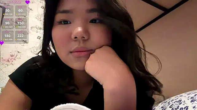 JohannaMickiewicz - Squeeze my juicy ass