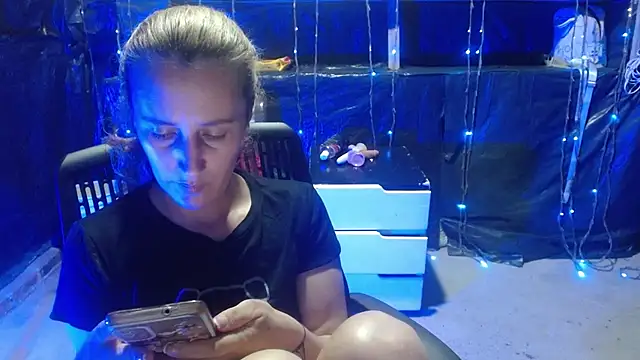 Marian_bailey7 - full naked and play nipples