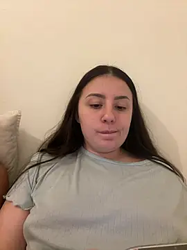 Angela80 - Complètement nue