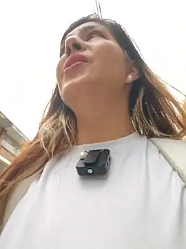 Scarlett_moore - Wet T-shirt and walk in public