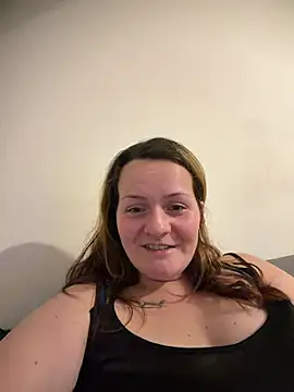 YoungGermanMila - 🖤squeeze my Boobs in Bra
