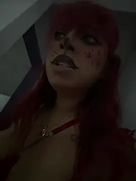 GiaRedd - Cucumber in my pussy 🥒😳