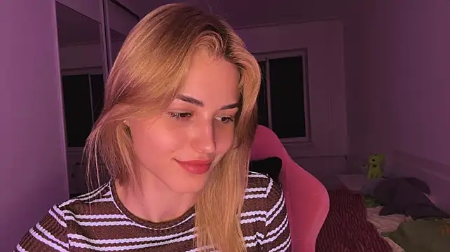 Neweva_ - Turn me around on the bed 😈