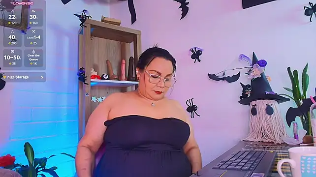 EllenaBoobs_ - play nipples
